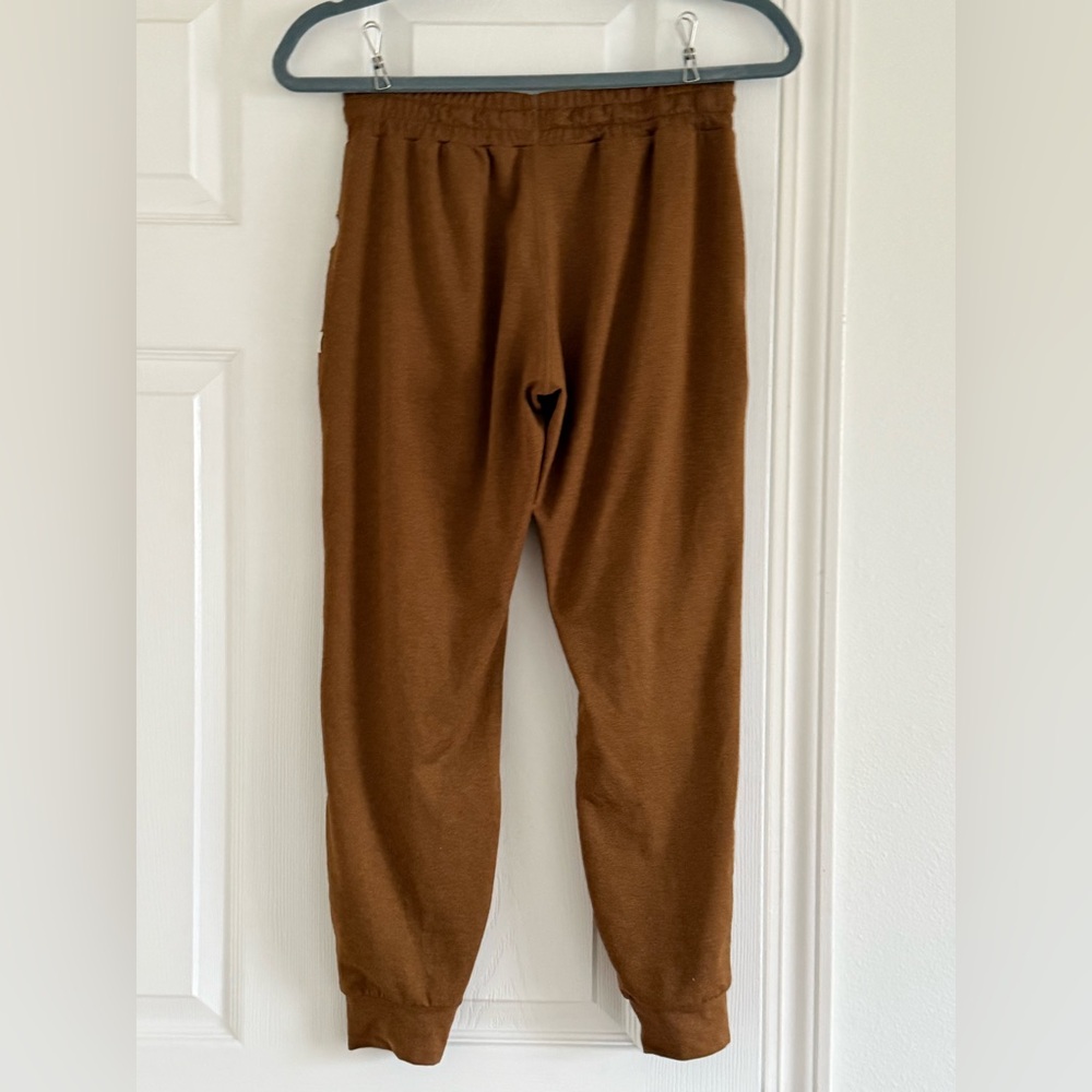 Vuori Performance Jogger - Picture 2 of 2